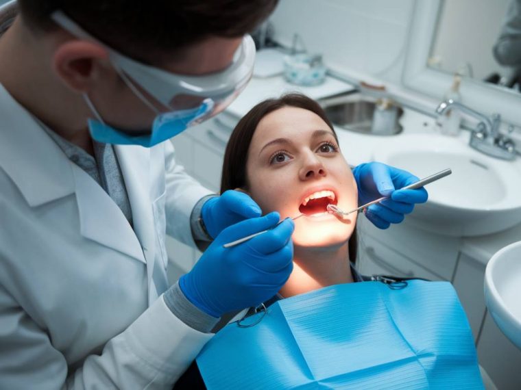 comment traiter une récession gingivale : options de soins et prévention